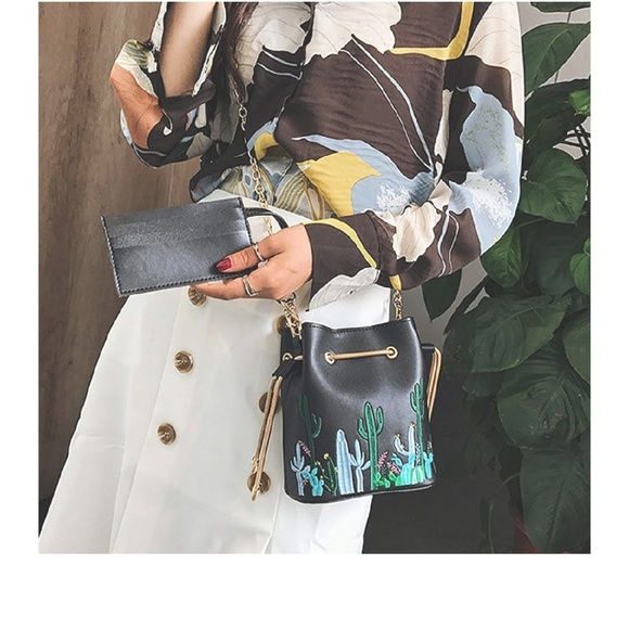 Cactus Embroidered Bucket Bag - Picture 5 of 5